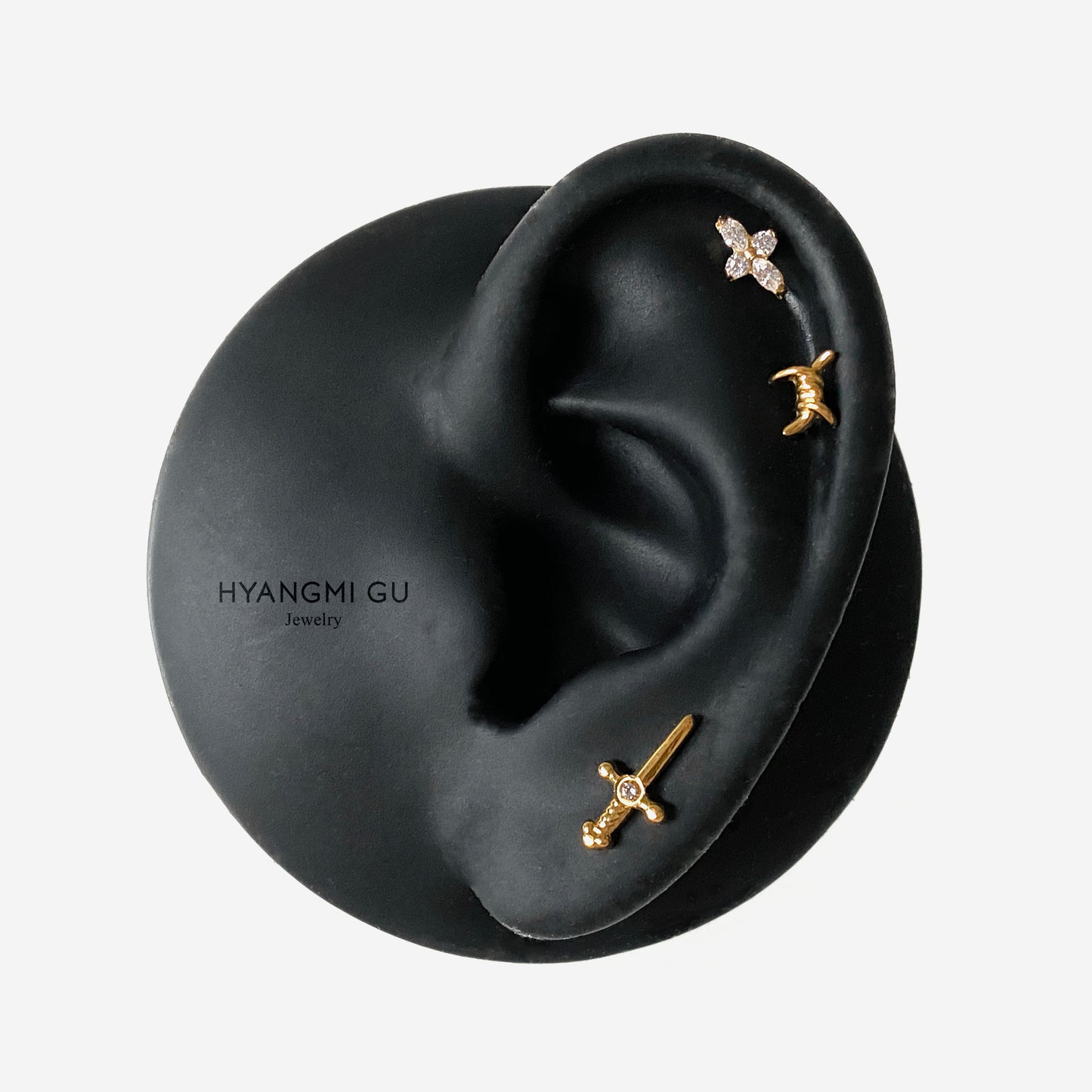 16G Titanium Dagger Flat Back Stud