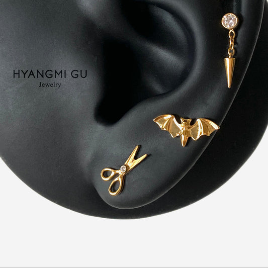 16G Titanium Scissor Flat Back Stud