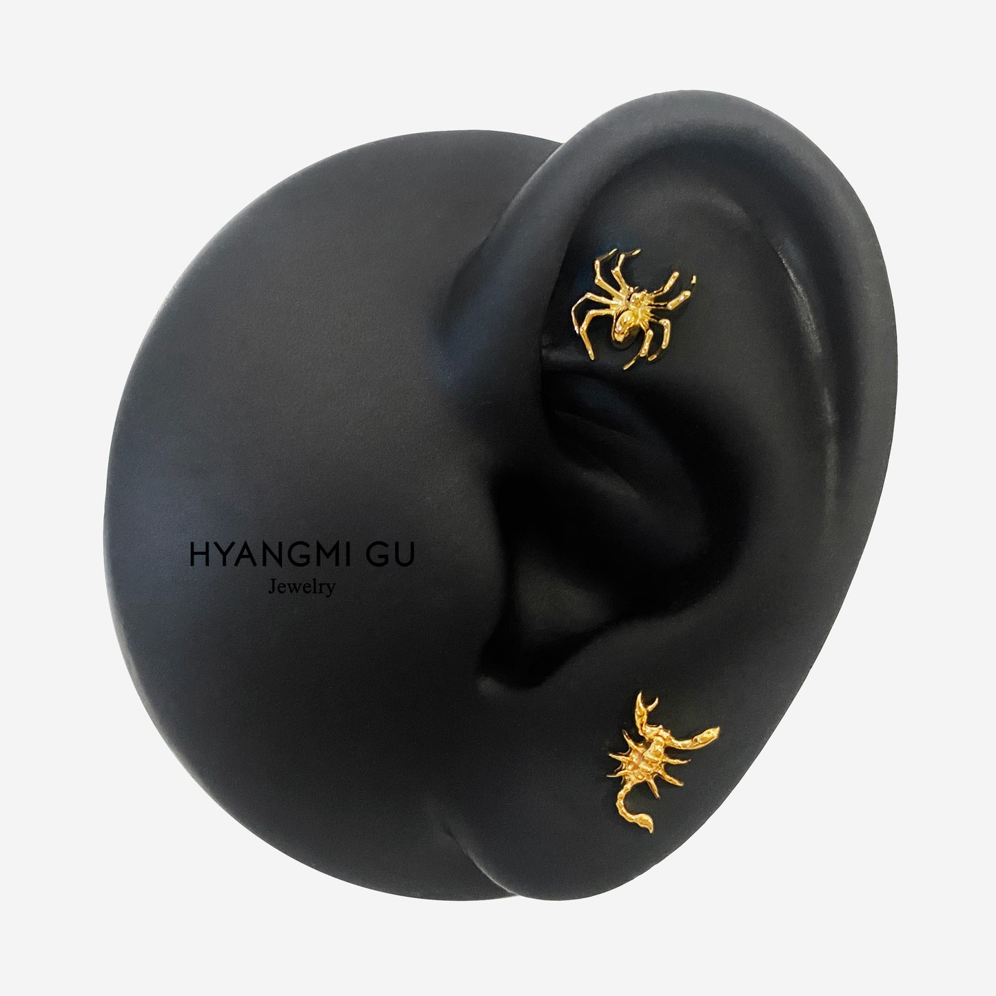 16G Titanium Scorpion Flat Back Stud