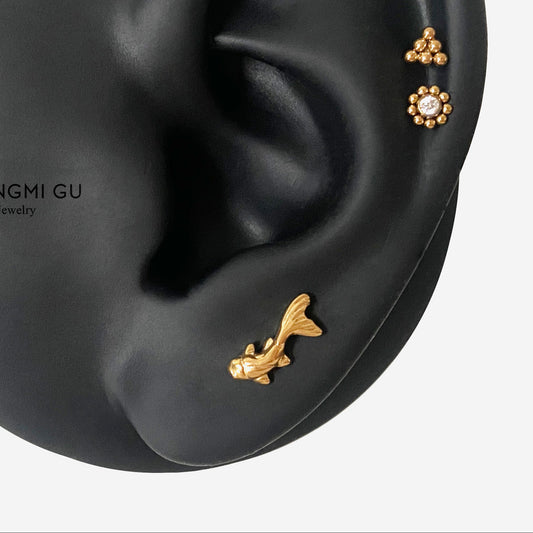 16G Titanium Wave Fish Flat Back Stud