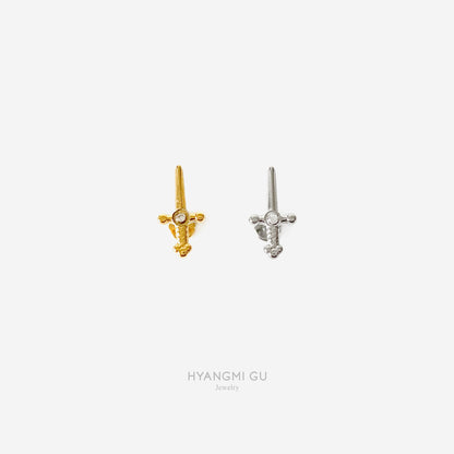 16G Titanium Dagger Flat Back Stud