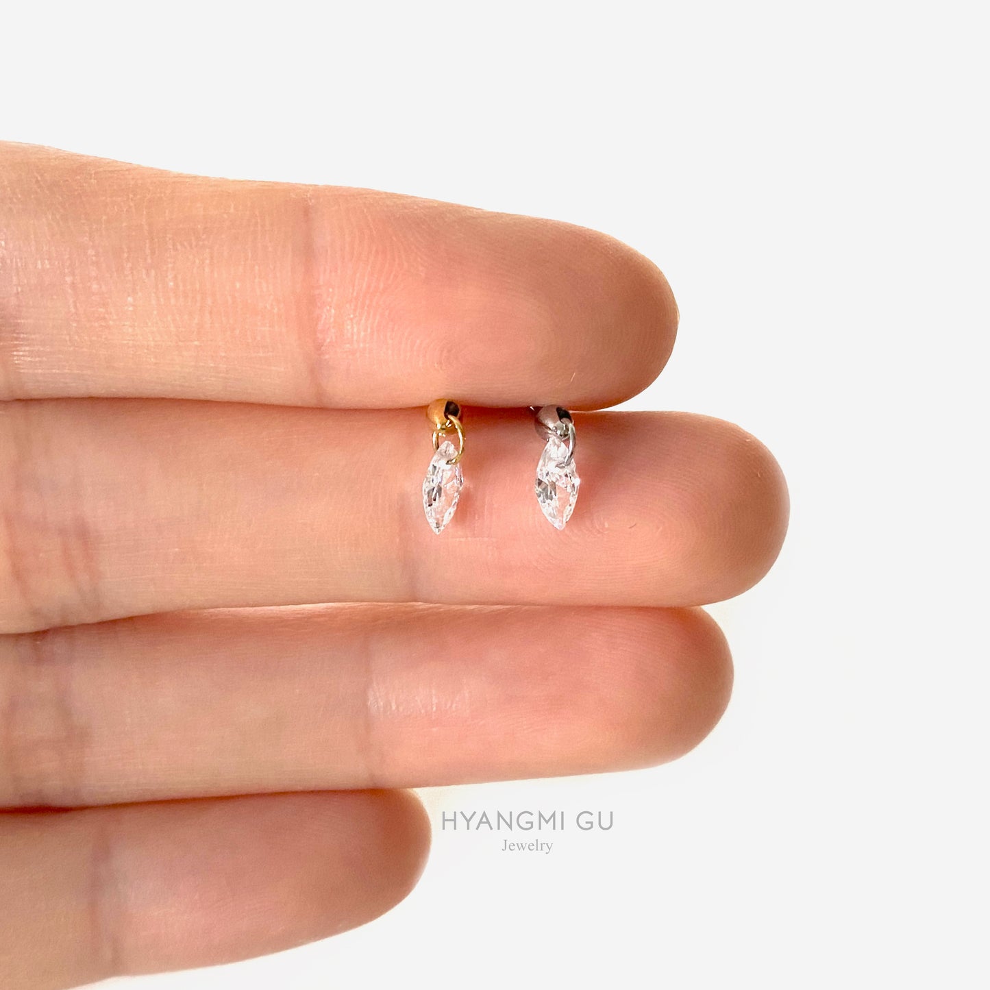 16G Titanium Oval Drop Flat Back Stud