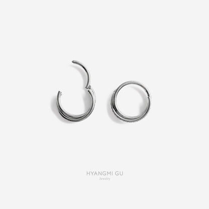 16G Titanium Silver Cross Clicker Hoop