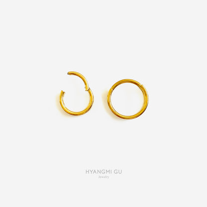 16G Titanium Gold Cross Clicker Hoop