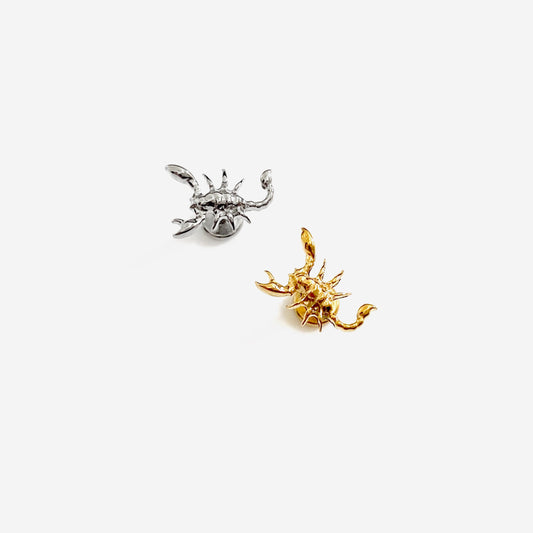 16G Titanium Scorpion Flat Back Stud