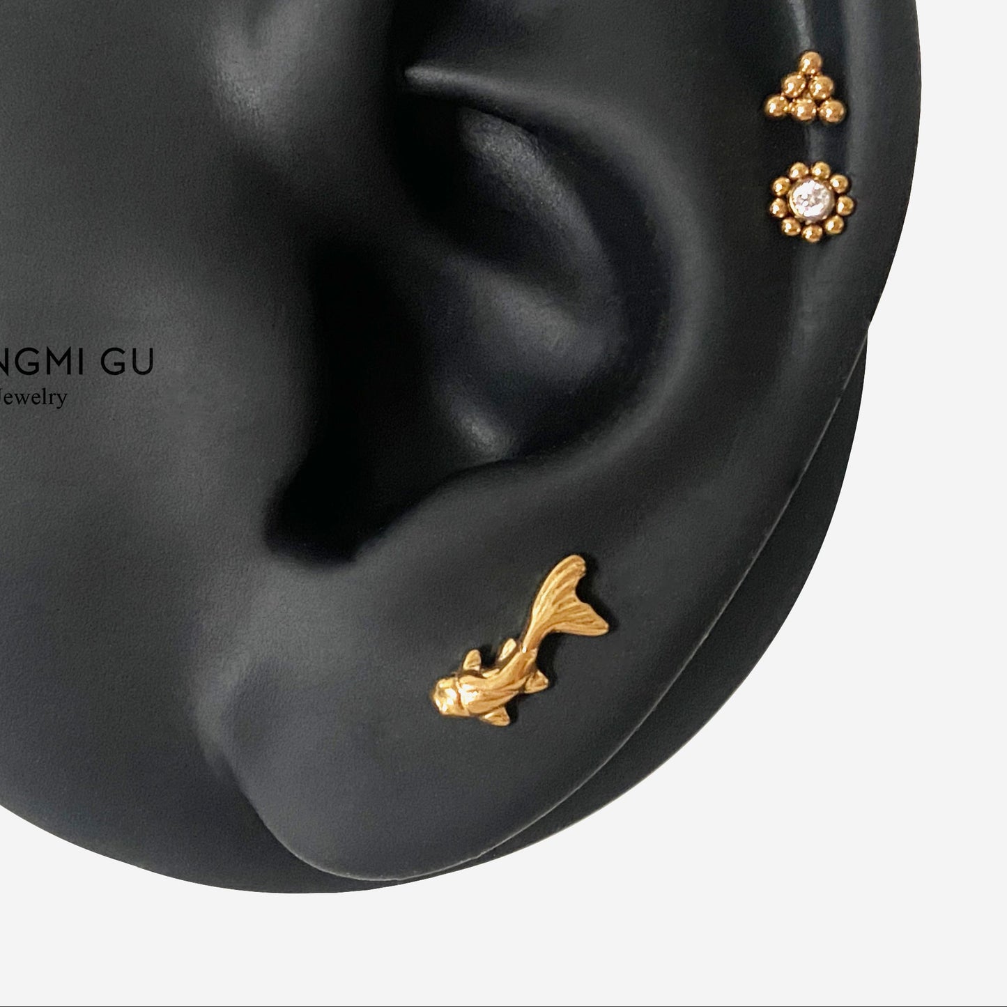 16G Titanium Wave Fish Flat Back Stud