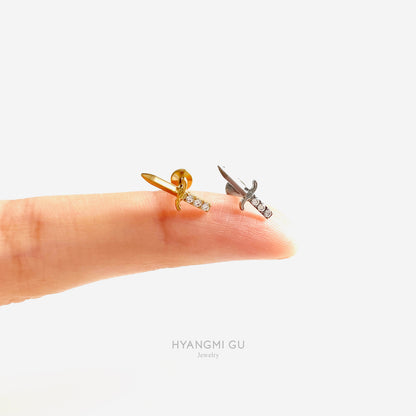 16G Titanium Cz Dagger Flat Back Stud